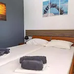 One-bedroom 18 *